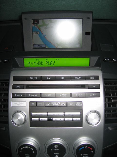 Das Radio mit 20 GB MP3-Festplatte ("HDD Play")