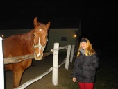Claudia macht Bekanntschaft mit unseren Pferden! :-)